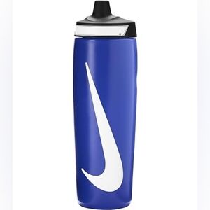 NWT Nike 32oz Refuel Grip Water Bottle